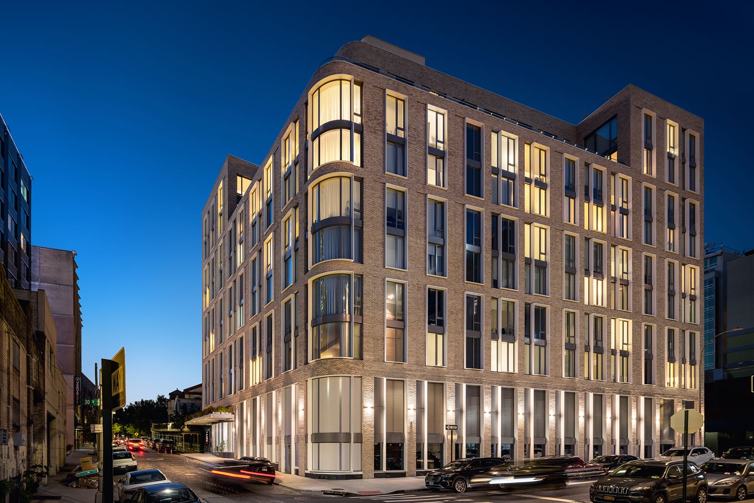 The Rise, Exterior 2
